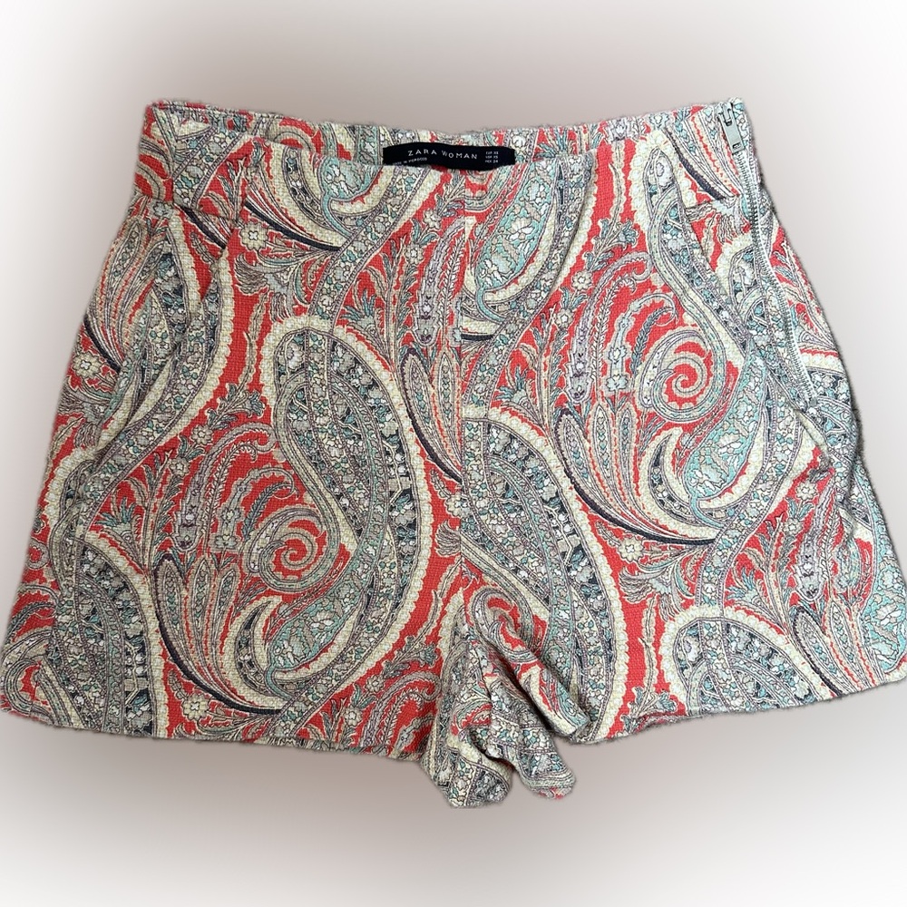 Zara Woman Paisley Pocketed Shorts